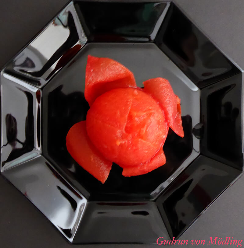 Tomaten-Kokos-Suppe mit marinierten Garnelen – Gudrun von Mödling