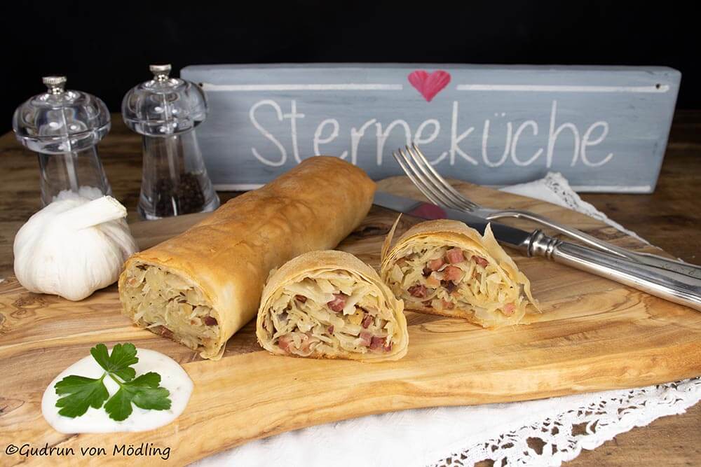 Speck-Krautstrudel