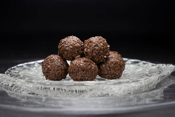 Buch Nr. 2: “Himmlisch einfach – einfach himmlisch” – Kekse backen mit Gudrun von Mödling