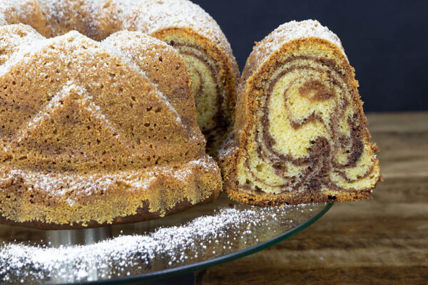 Buch Nr. 3: “Himmlisch einfach – einfach himmlisch” – Gugelhupf backen mit Gudrun von Mödling